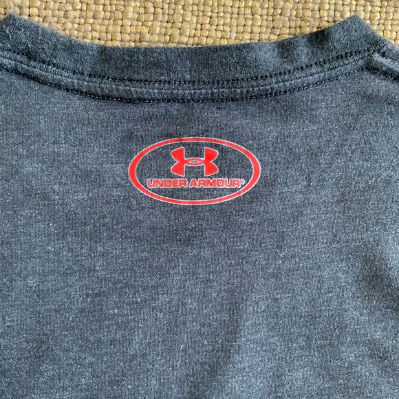 Under Armour Men’s Medium T-Shirt - Picture 6 of 9